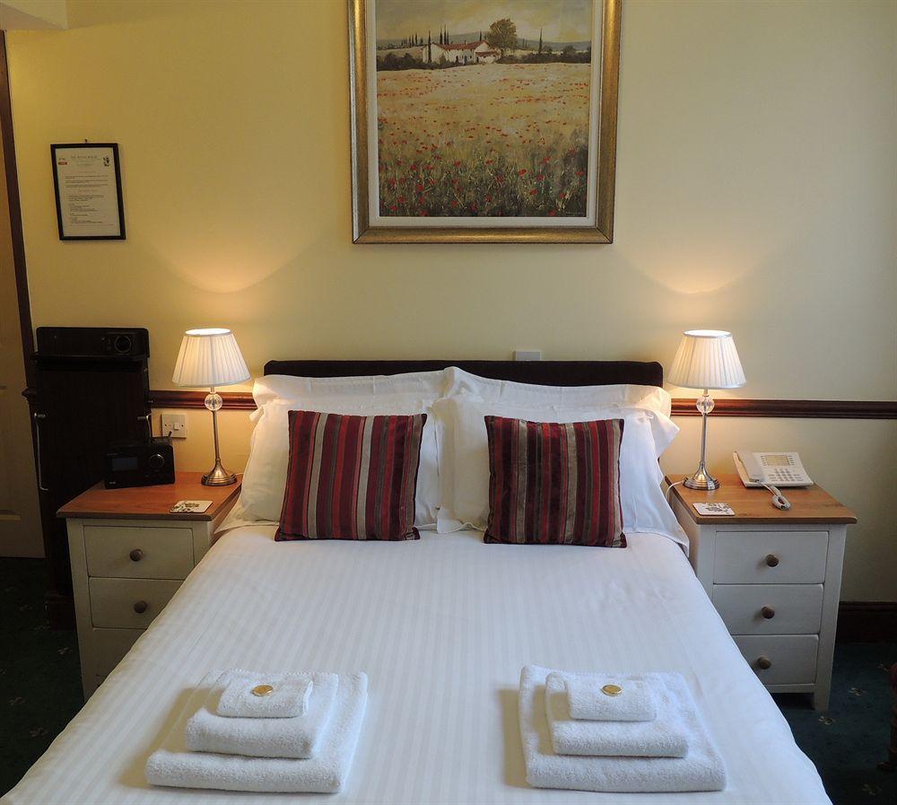 The White House By Bodacious! 4* Swansea