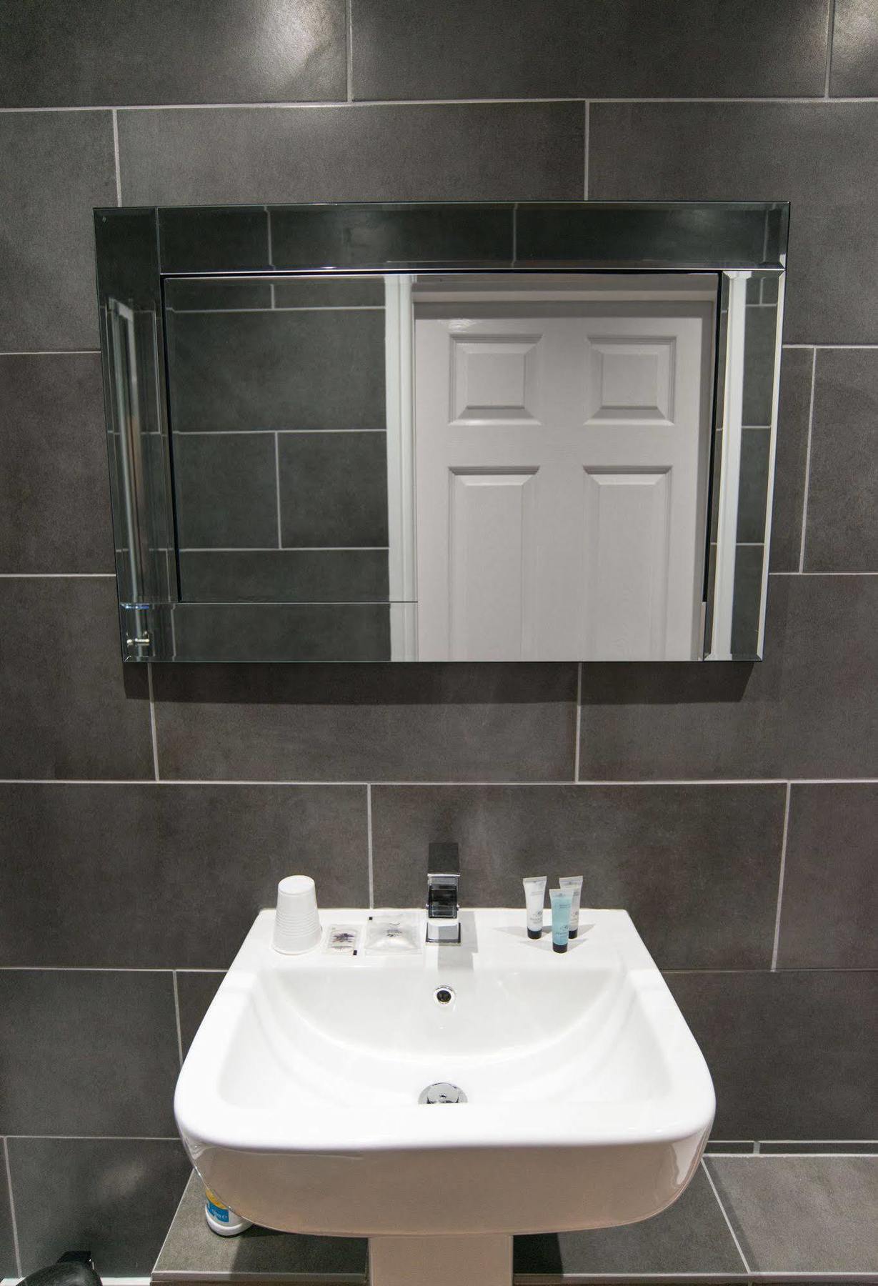 Guest house The White House By Bodacious! Swansea
