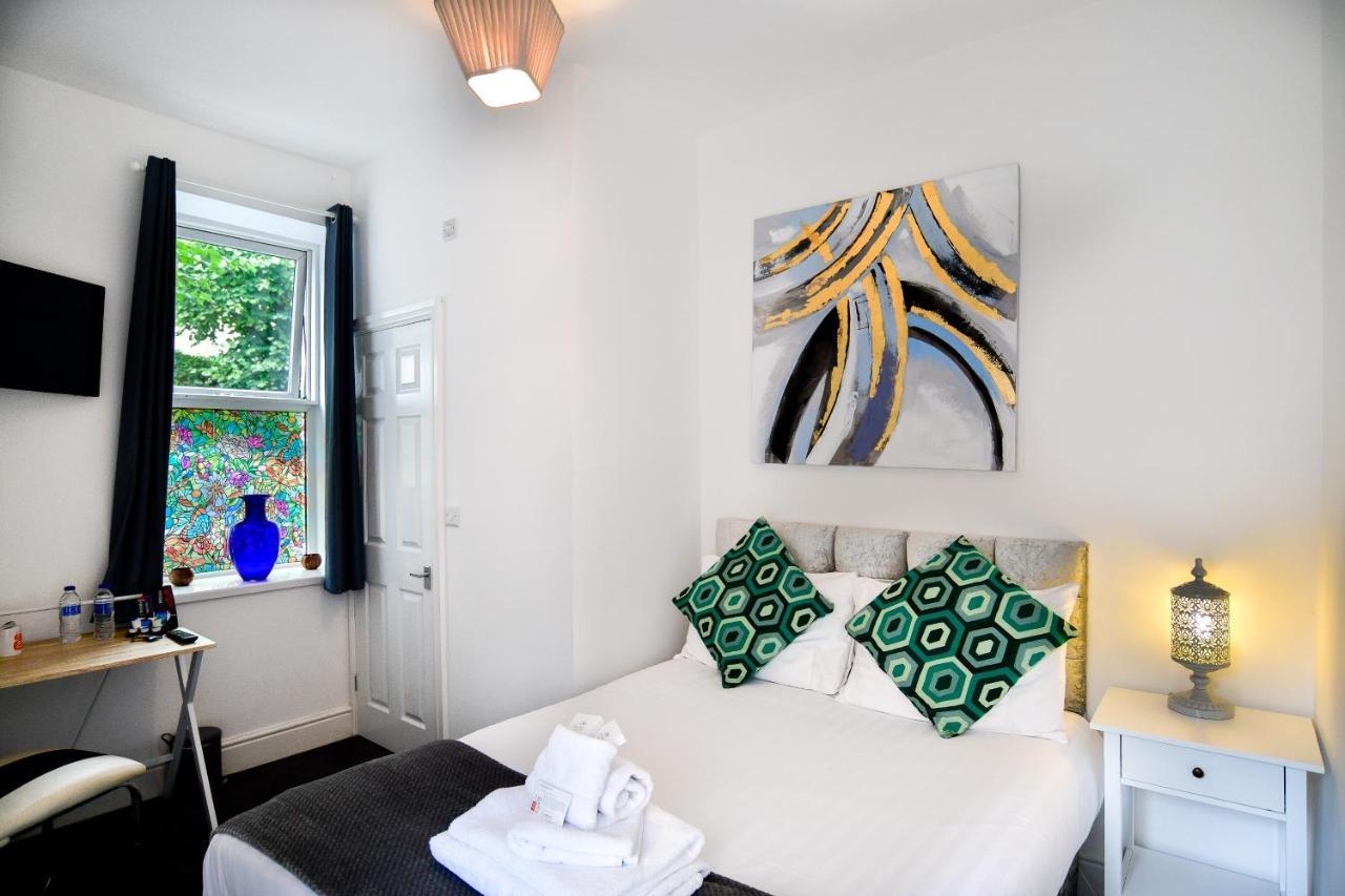 Guest house The White House By Bodacious! Swansea